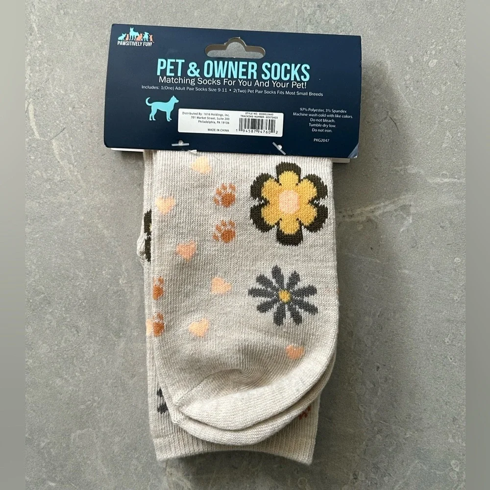 NWT Pawsitively Fun Pet & Owner Matching Socks Set